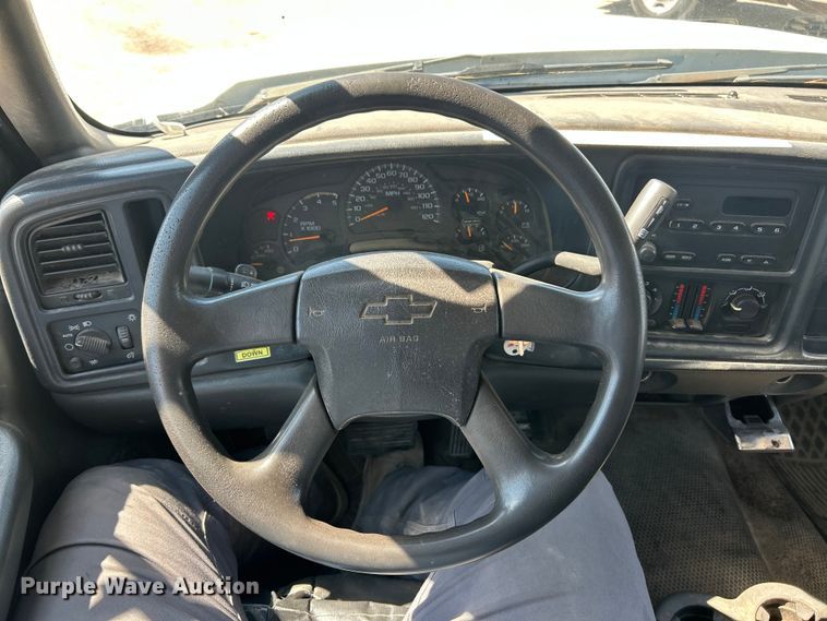 image for item FC5401 2005 Chevrolet Silverado 3500 Ext. Cab dump bed pickup truck