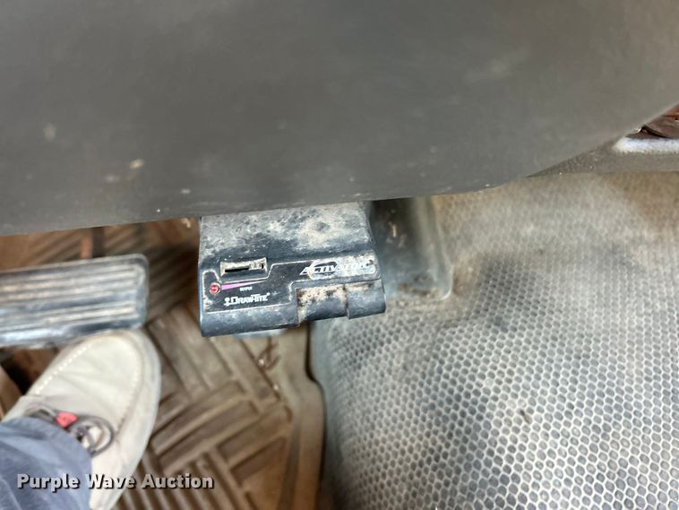 image for item FC5401 2005 Chevrolet Silverado 3500 Ext. Cab dump bed pickup truck