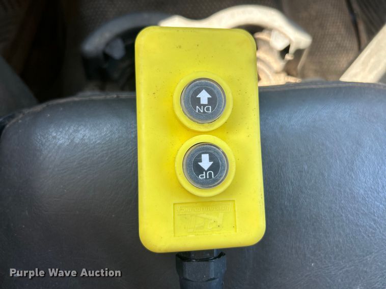 image for item FC5401 2005 Chevrolet Silverado 3500 Ext. Cab dump bed pickup truck