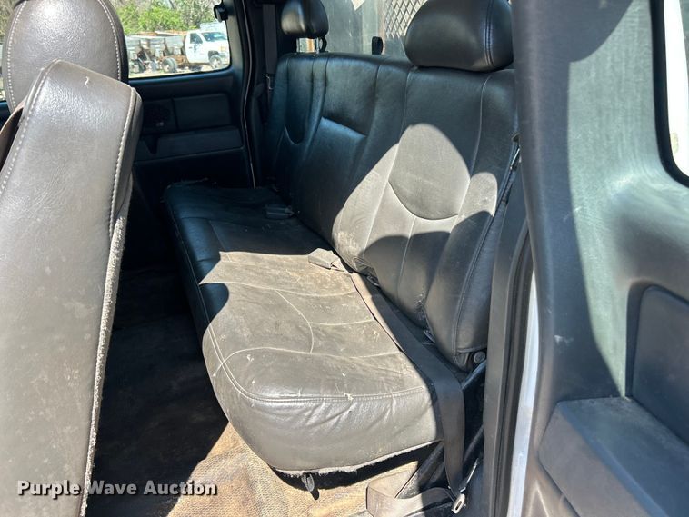 image for item FC5401 2005 Chevrolet Silverado 3500 Ext. Cab dump bed pickup truck