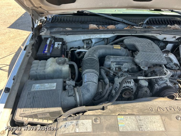 image for item FC5401 2005 Chevrolet Silverado 3500 Ext. Cab dump bed pickup truck