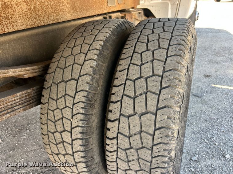 image for item FC5401 2005 Chevrolet Silverado 3500 Ext. Cab dump bed pickup truck