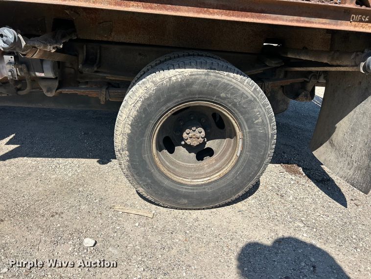 image for item FC5401 2005 Chevrolet Silverado 3500 Ext. Cab dump bed pickup truck