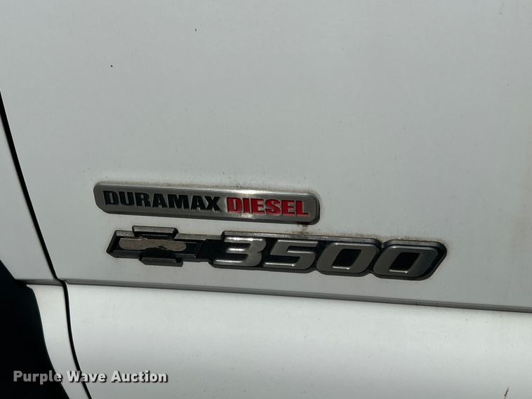 image for item FC5401 2005 Chevrolet Silverado 3500 Ext. Cab dump bed pickup truck