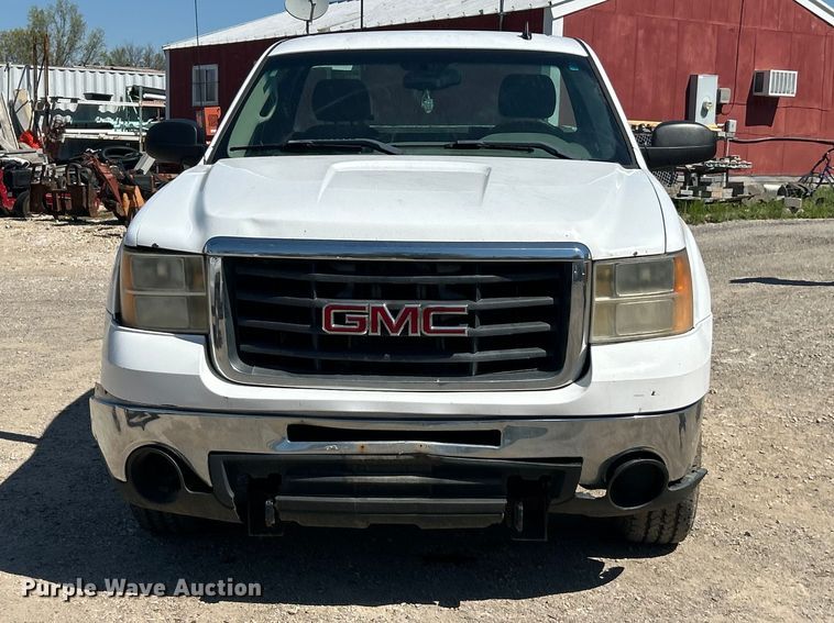 image for item FC5402 2008 GMC Sierra 2500HD pickup truck
