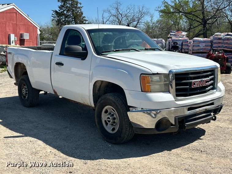 image for item FC5402 2008 GMC Sierra 2500HD pickup truck