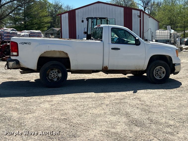 image for item FC5402 2008 GMC Sierra 2500HD pickup truck