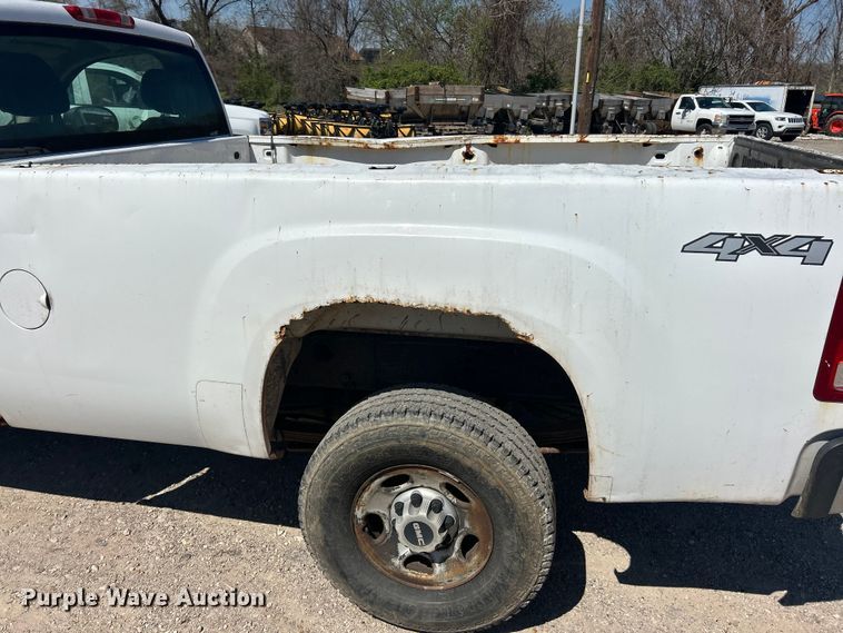 image for item FC5402 2008 GMC Sierra 2500HD pickup truck