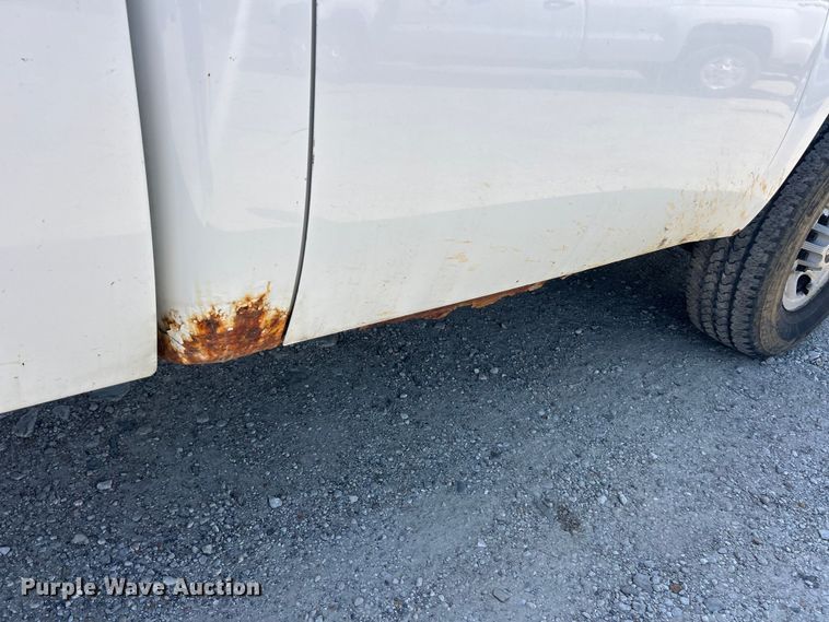 image for item FC5402 2008 GMC Sierra 2500HD pickup truck