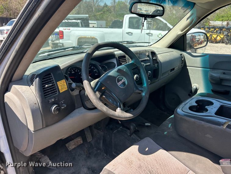 image for item FC5402 2008 GMC Sierra 2500HD pickup truck