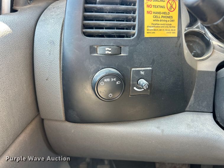 image for item FC5402 2008 GMC Sierra 2500HD pickup truck