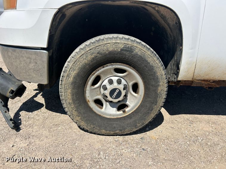 image for item FC5402 2008 GMC Sierra 2500HD pickup truck