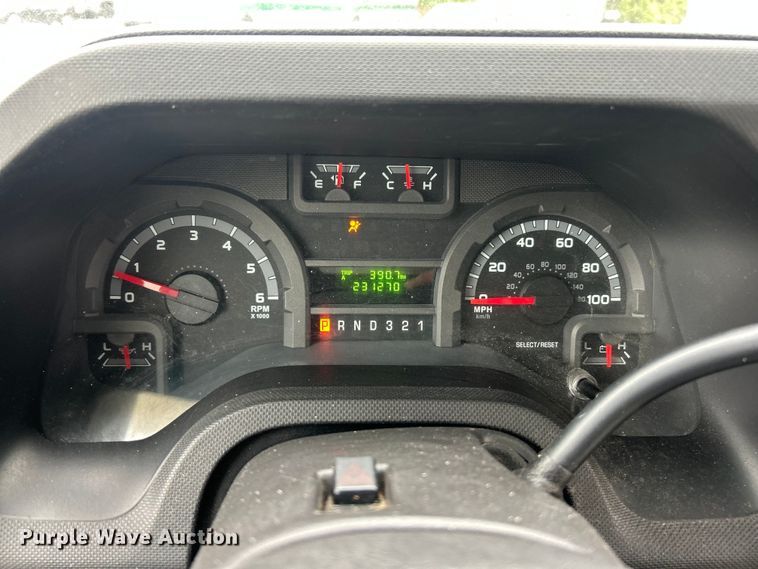 image for item FC5403 2009 Ford E450 Super Duty shuttle bus