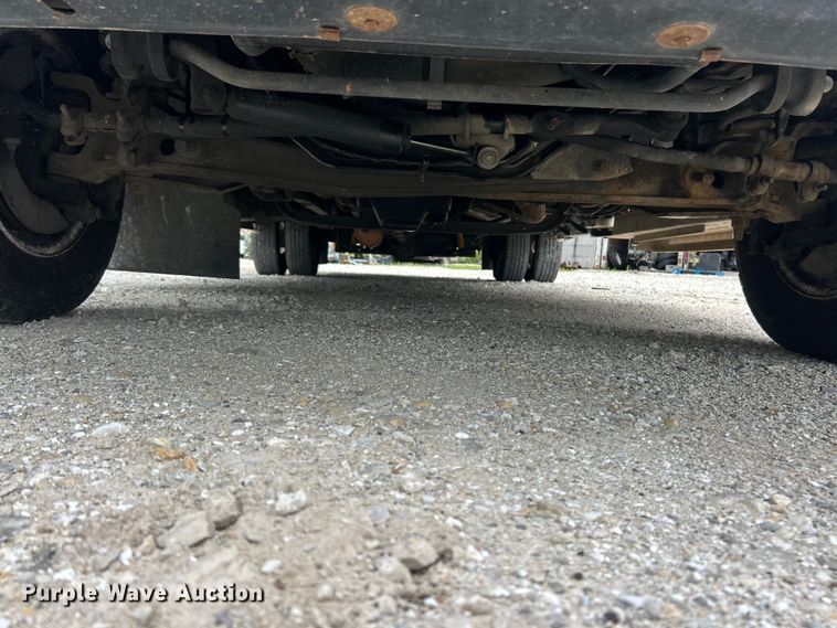 image for item FC5403 2009 Ford E450 Super Duty shuttle bus