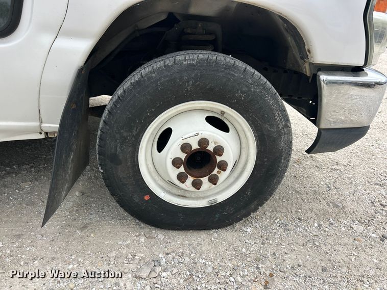 image for item FC5403 2009 Ford E450 Super Duty shuttle bus