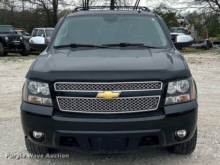 image for item FC5405 2013 Chevrolet Avalanche Crew Cab pickup truck