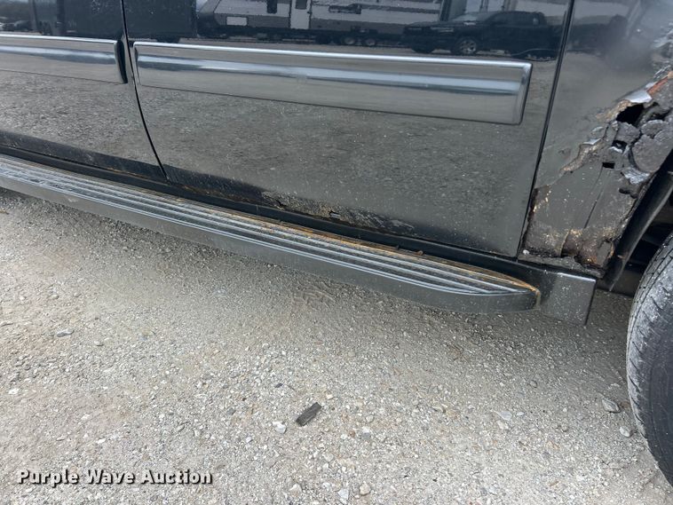 image for item FC5405 2013 Chevrolet Avalanche Crew Cab pickup truck