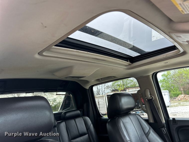 image for item FC5405 2013 Chevrolet Avalanche Crew Cab pickup truck