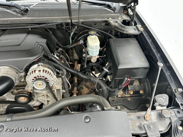 image for item FC5405 2013 Chevrolet Avalanche Crew Cab pickup truck