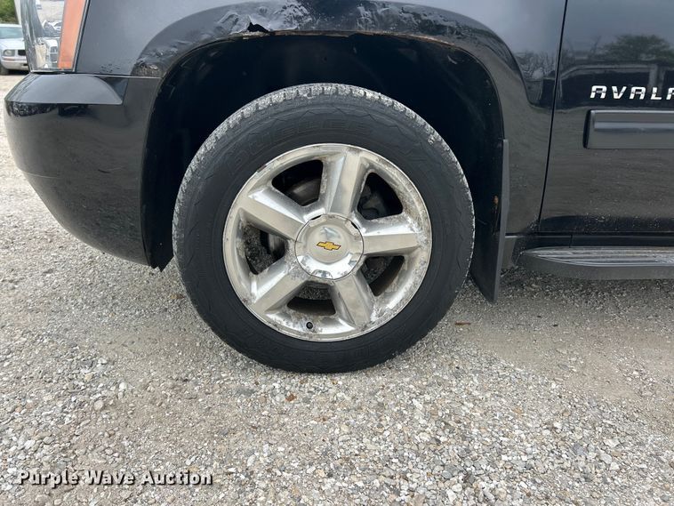 image for item FC5405 2013 Chevrolet Avalanche Crew Cab pickup truck