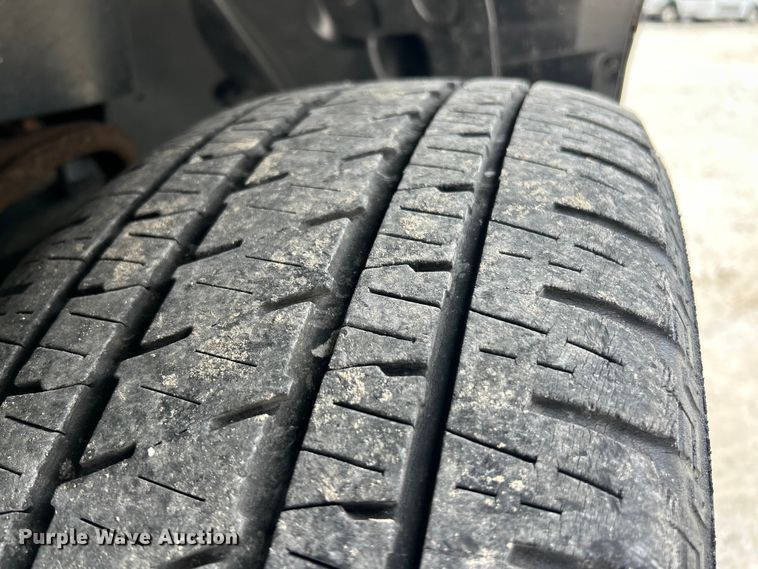 image for item FC5405 2013 Chevrolet Avalanche Crew Cab pickup truck