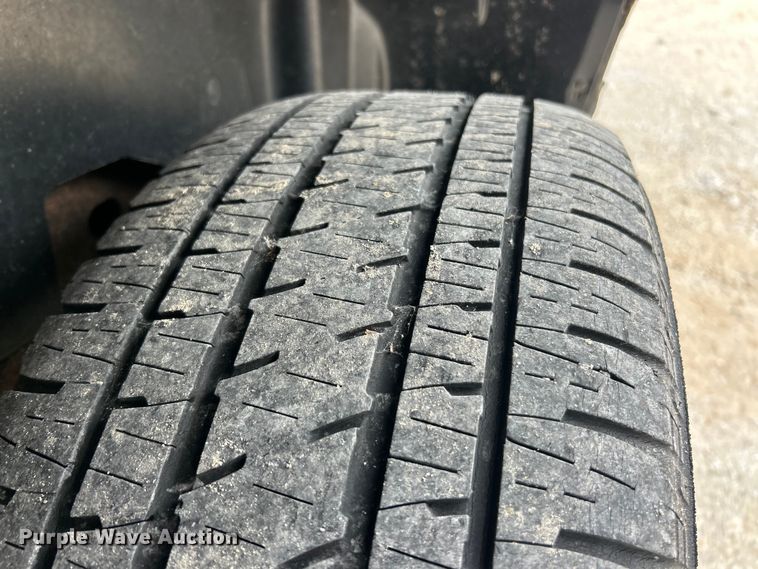 image for item FC5405 2013 Chevrolet Avalanche Crew Cab pickup truck