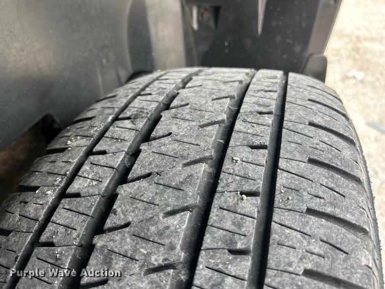 image for item FC5405 2013 Chevrolet Avalanche Crew Cab pickup truck