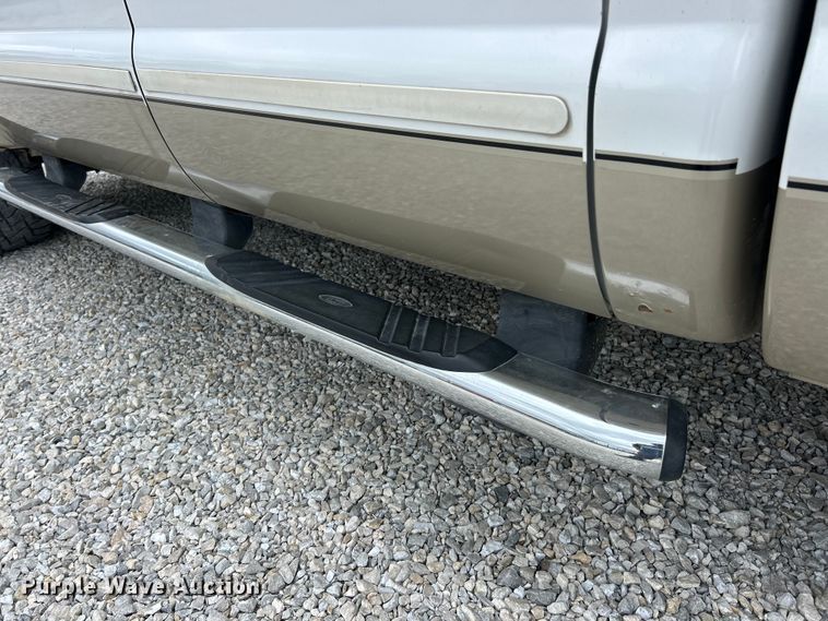 image for item FC5406 2008 Ford F250 Super Duty Crew Cab pickup truck
