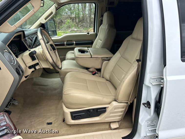 image for item FC5406 2008 Ford F250 Super Duty Crew Cab pickup truck