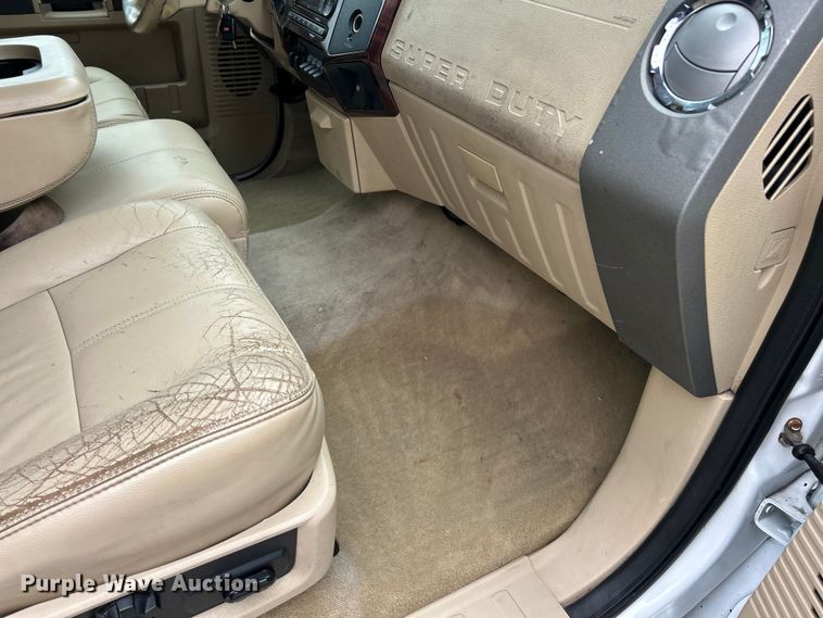 image for item FC5406 2008 Ford F250 Super Duty Crew Cab pickup truck