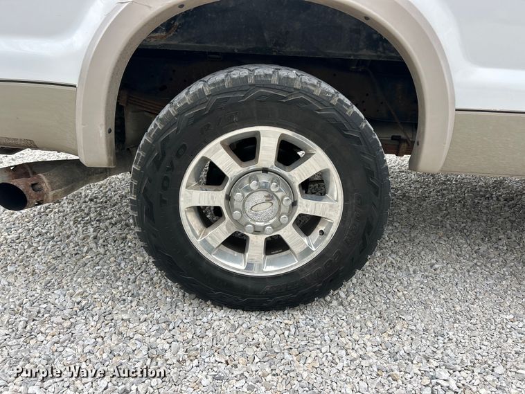 image for item FC5406 2008 Ford F250 Super Duty Crew Cab pickup truck