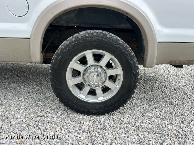 image for item FC5406 2008 Ford F250 Super Duty Crew Cab pickup truck