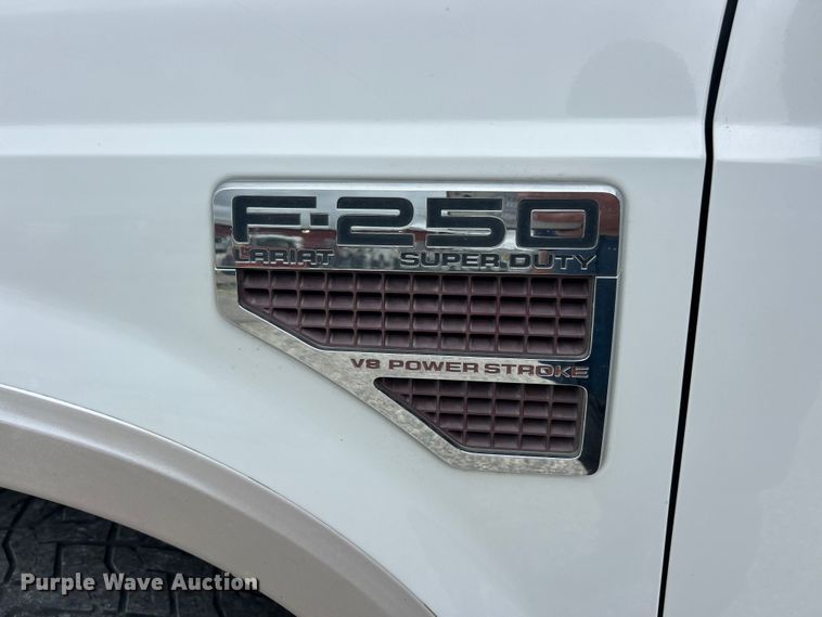 image for item FC5406 2008 Ford F250 Super Duty Crew Cab pickup truck