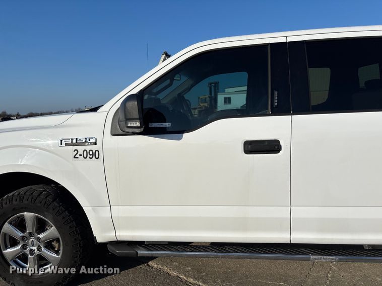 image for item FC5563 2015 Ford F150 Crew Cab pickup truck