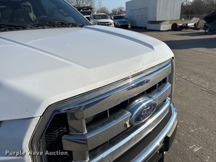 image for item FC5563 2015 Ford F150 Crew Cab pickup truck