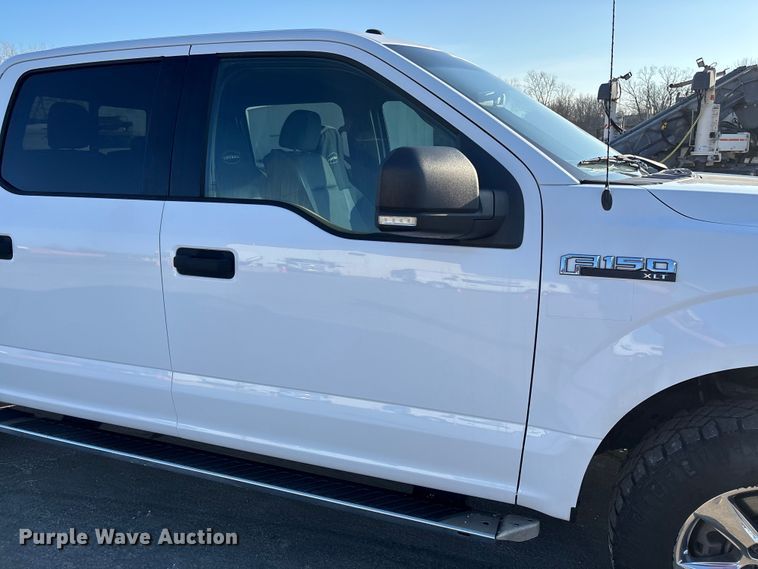 image for item FC5563 2015 Ford F150 Crew Cab pickup truck