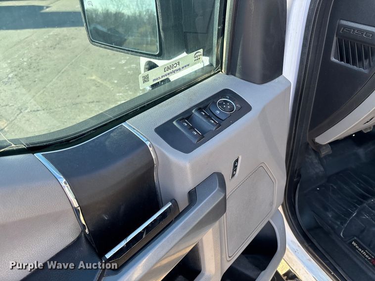 image for item FC5563 2015 Ford F150 Crew Cab pickup truck