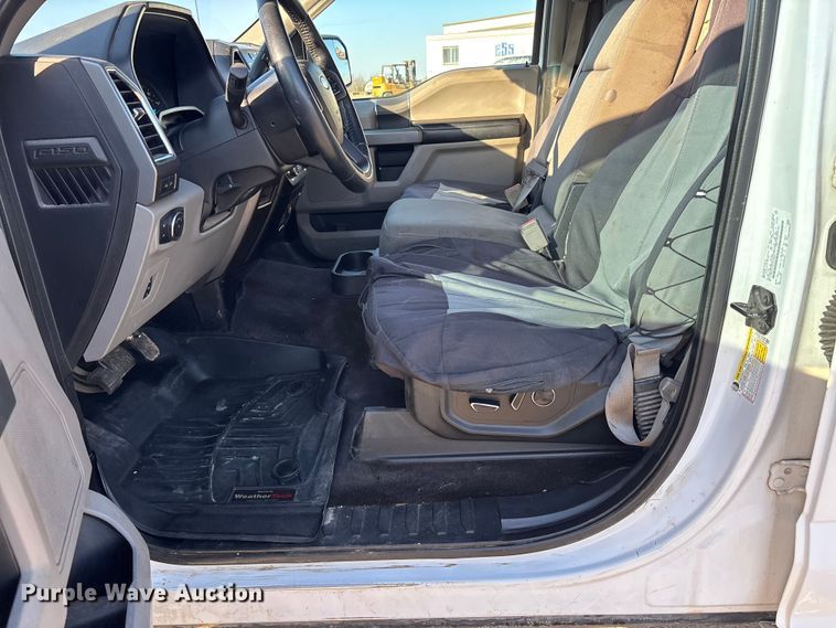 image for item FC5563 2015 Ford F150 Crew Cab pickup truck