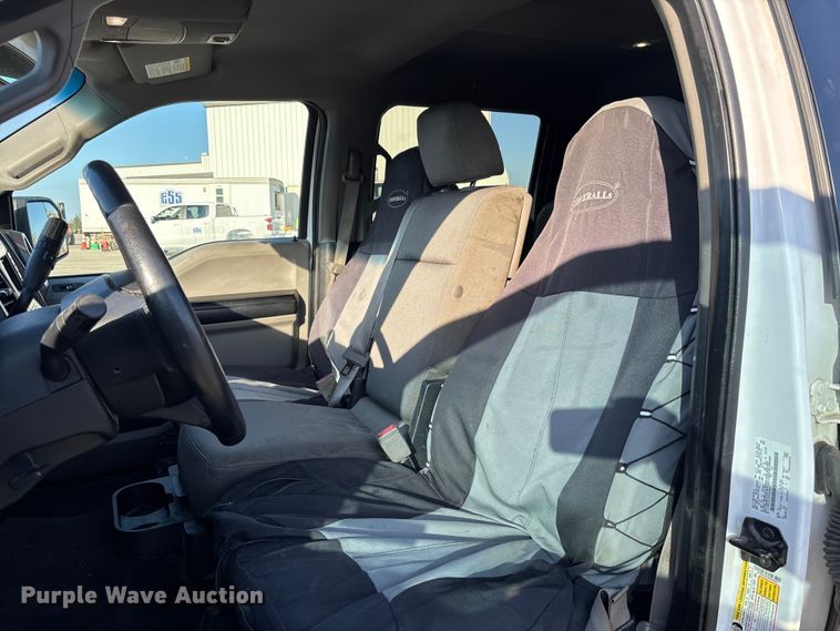 image for item FC5563 2015 Ford F150 Crew Cab pickup truck