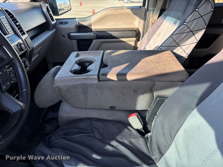 image for item FC5563 2015 Ford F150 Crew Cab pickup truck