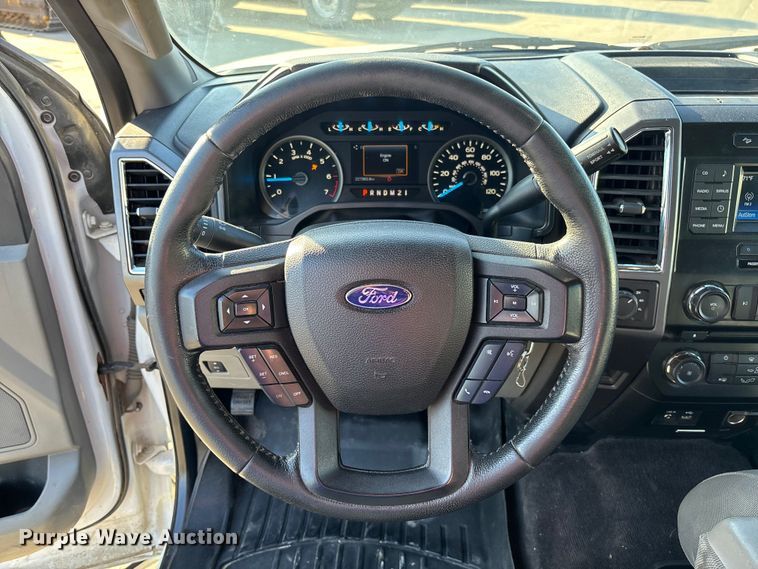 image for item FC5563 2015 Ford F150 Crew Cab pickup truck