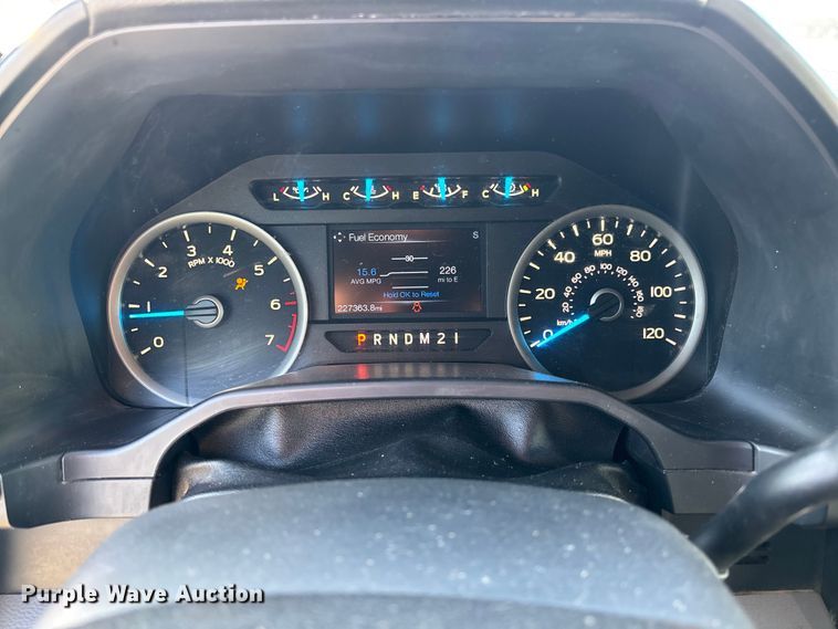 image for item FC5563 2015 Ford F150 Crew Cab pickup truck