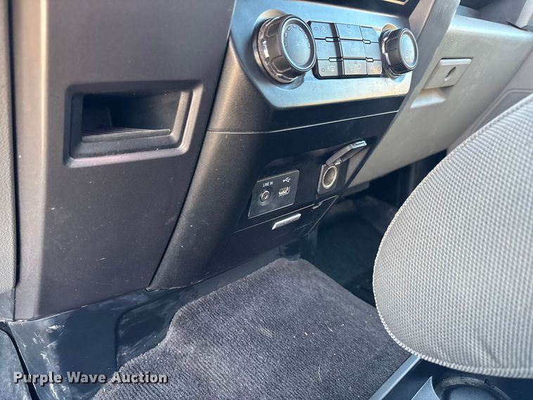 image for item FC5563 2015 Ford F150 Crew Cab pickup truck