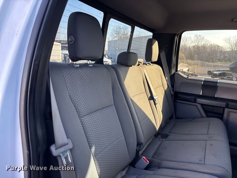 image for item FC5563 2015 Ford F150 Crew Cab pickup truck