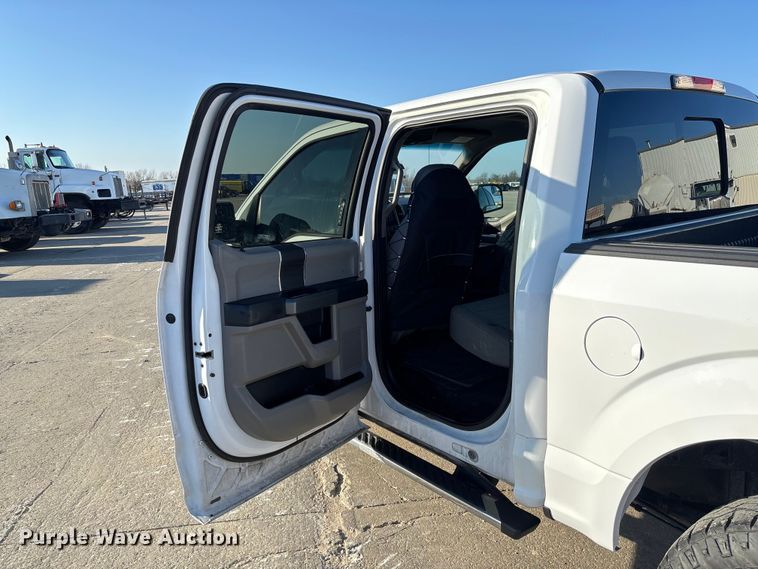 image for item FC5563 2015 Ford F150 Crew Cab pickup truck