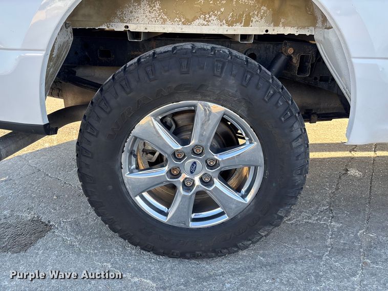 image for item FC5563 2015 Ford F150 Crew Cab pickup truck