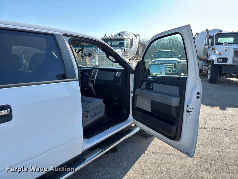 image for item FC5564 2014 Ford F150 Crew Cab pickup truck