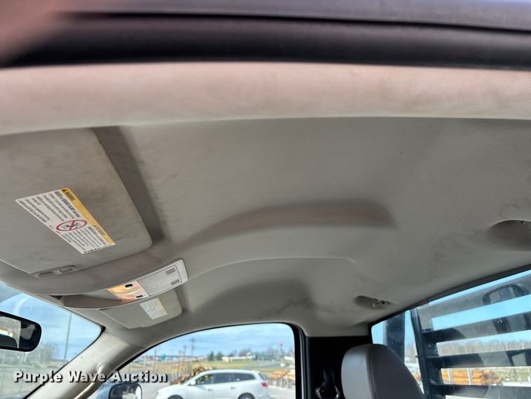 image for item FG0200 2009 Chevrolet Silverado 3500HD flatbed pickup truck