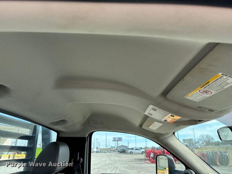 image for item FG0200 2009 Chevrolet Silverado 3500HD flatbed pickup truck