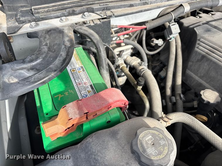 image for item FG0200 2009 Chevrolet Silverado 3500HD flatbed pickup truck